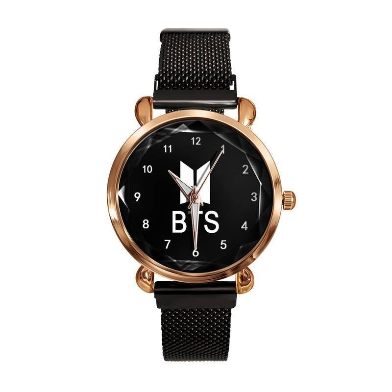 RELÓGIOS BTS C/ PULSEIRA EM AÇO INOX - VÁRIOS MODELOS!✨