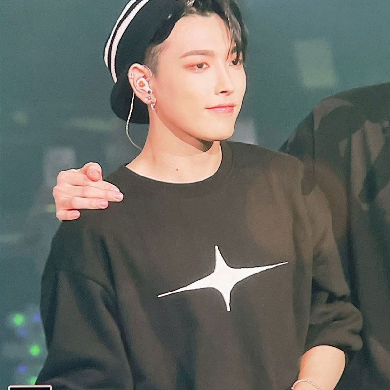 SUDADERAS ATEEZ BREAK THE WALL
