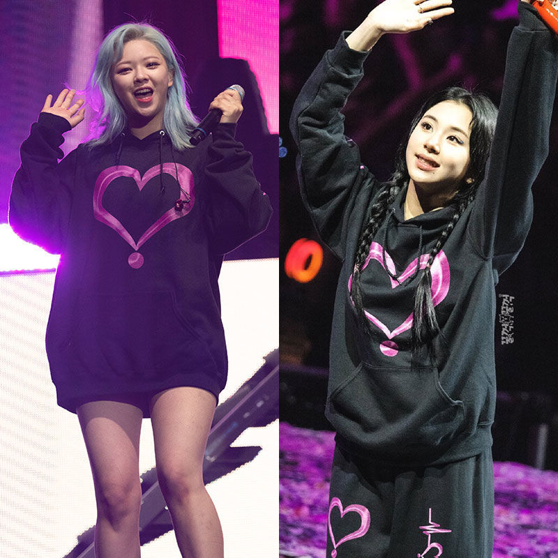 TWICE 4TH WORLD TOUR III SWEATSHIRT