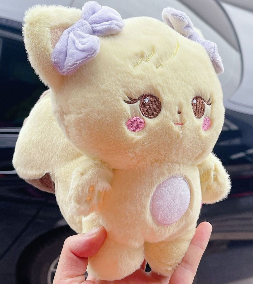 PELUCHE DE PERSONAJES DE LA GIRA DE BLACKPINK (25 cm)