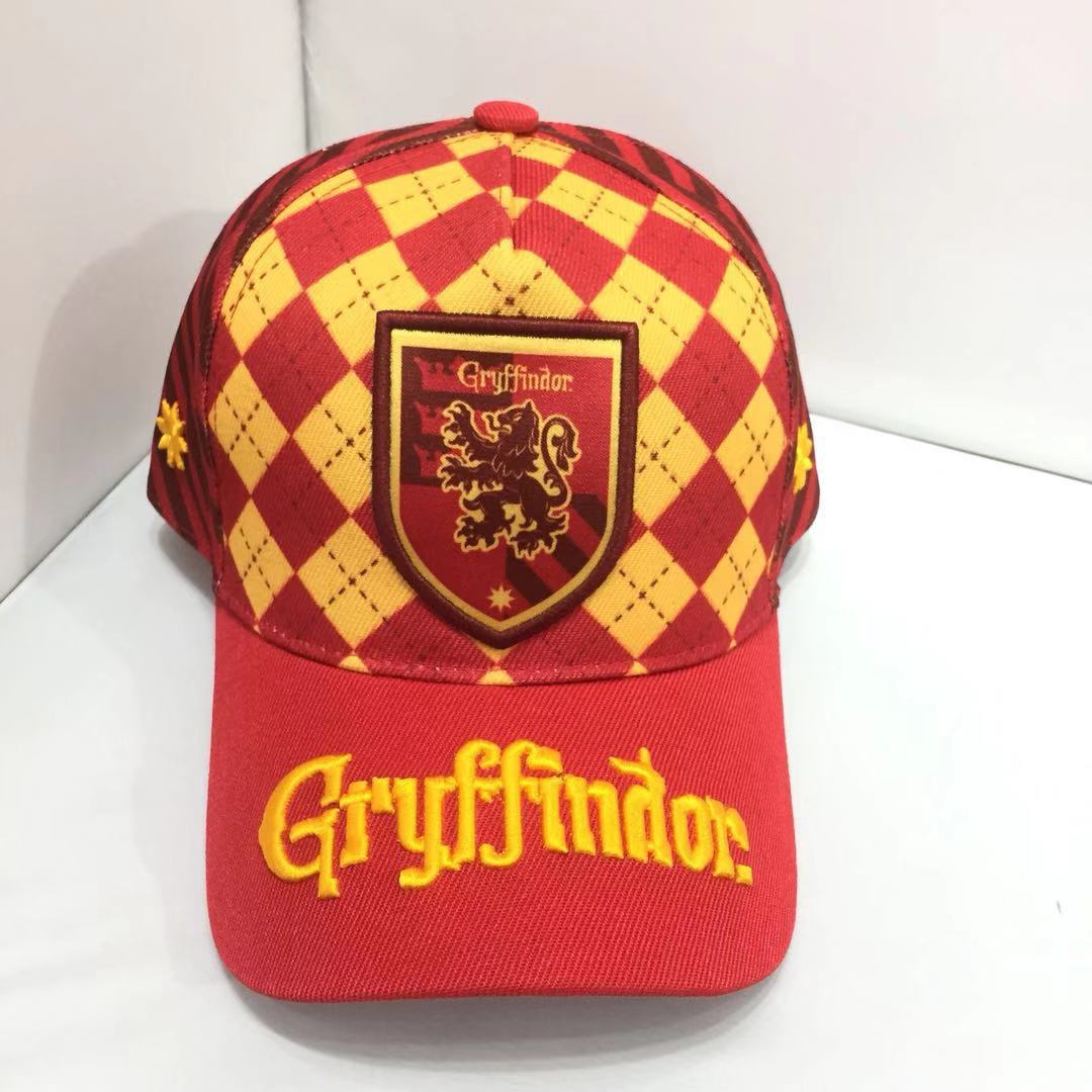 BONÉS HARRY POTTER HOGWARTS BORDADOS