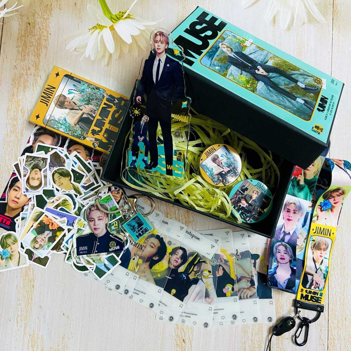 BOX JIMIN MUSE COM 163 PÇS (CAIXA PRESENTEÁVEL C/ VÁRIOS ITENS!✨)