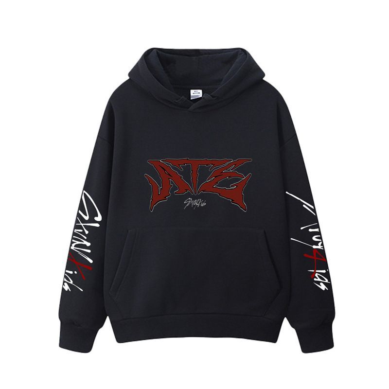 STRAY KIDS COMIÓ SUDADERAS