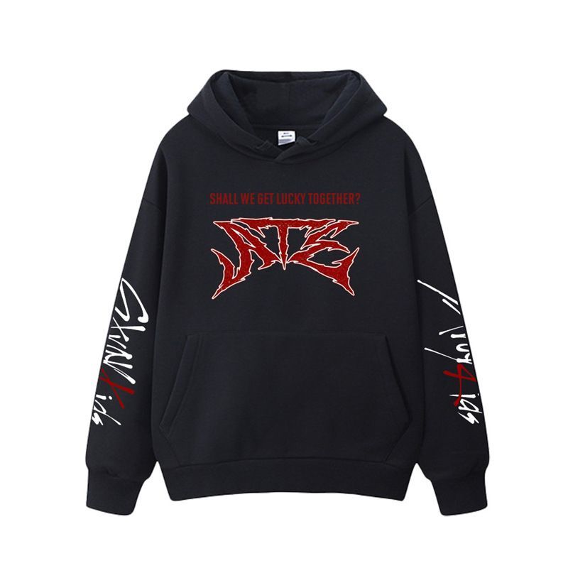 STRAY KIDS COMIÓ SUDADERAS