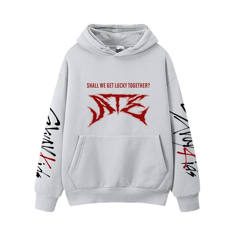 STRAY KIDS COMIÓ SUDADERAS