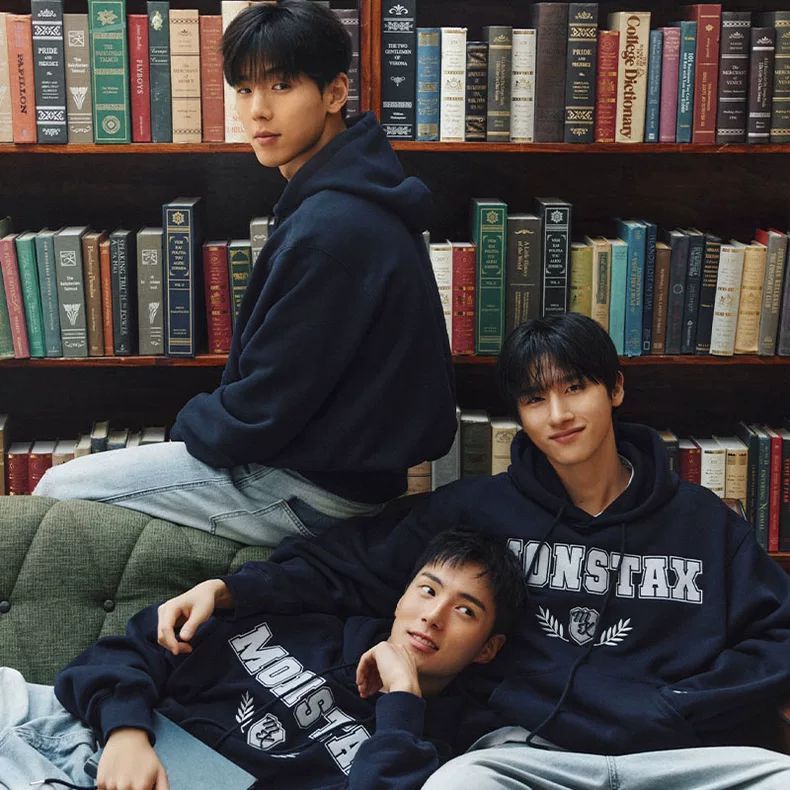 MOLETOM MONSTA X