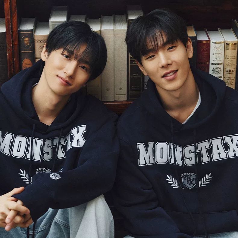 MOLETOM MONSTA X