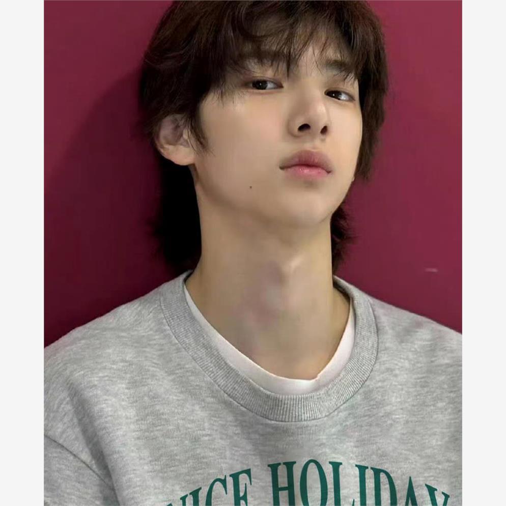 MOLETOM CORTIS JUHOON