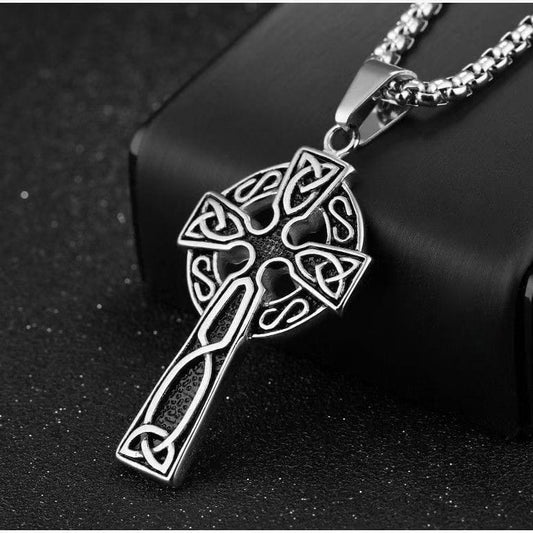 COLAR MARTIN CORTIS EM AÇO INOXIDÁVEL