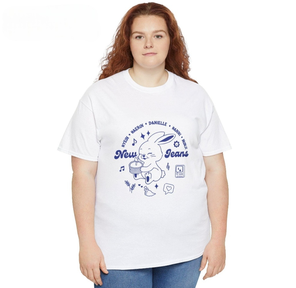 CAMISETA NEWJEANS 100% ALGODÃO
