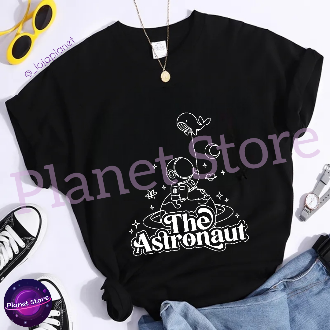 CAMISETA BTS JIN THE ASTRONAUT 100% ALGODÃO (preta e branca)