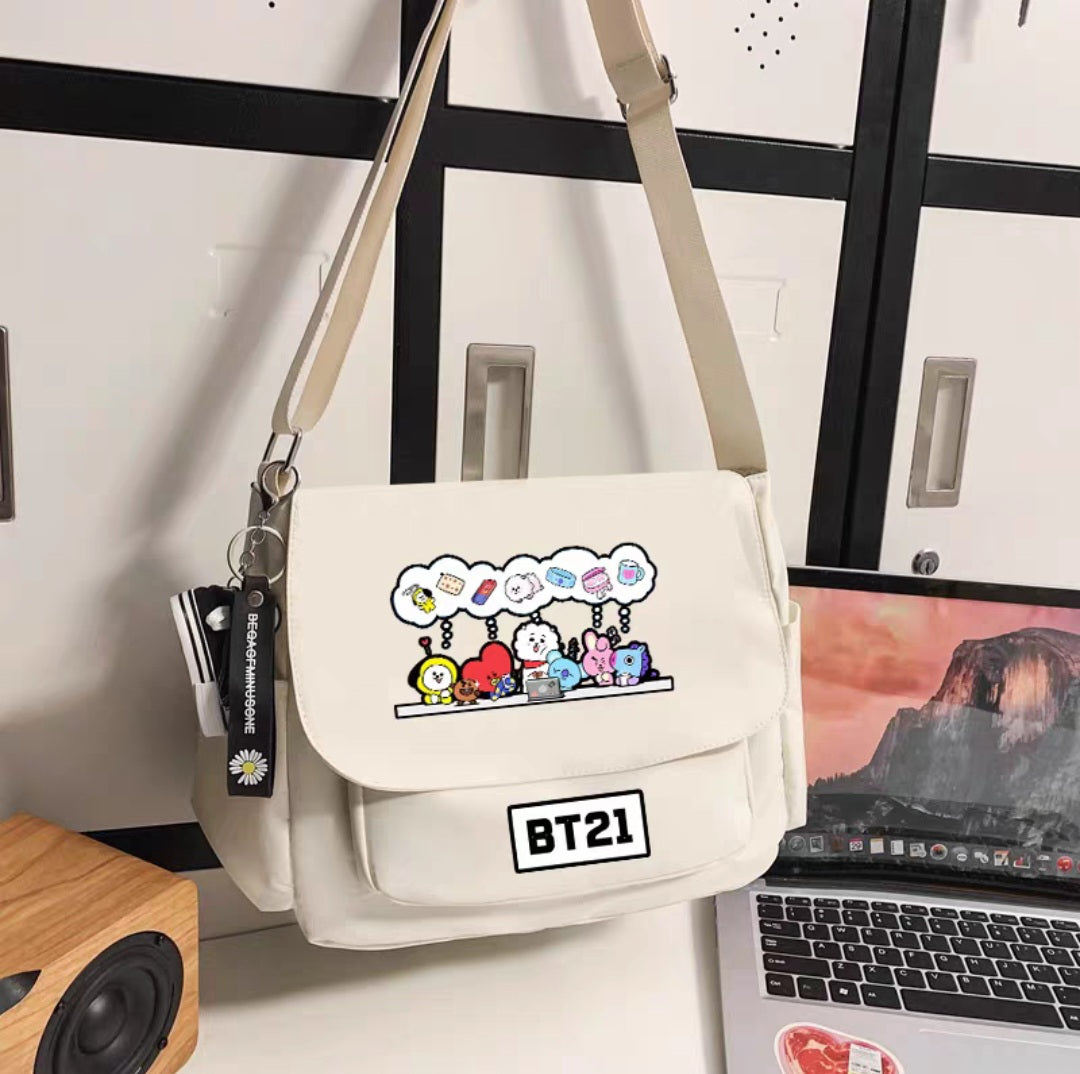 BOLSA BTS BT21 VÁRIOS MODELOS (preta e branca)