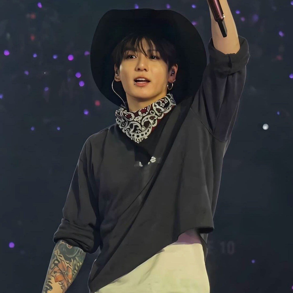 CAMISETA JUNGKOOK BTS WORLD TOUR ARIRANG 100% ALGODÃO