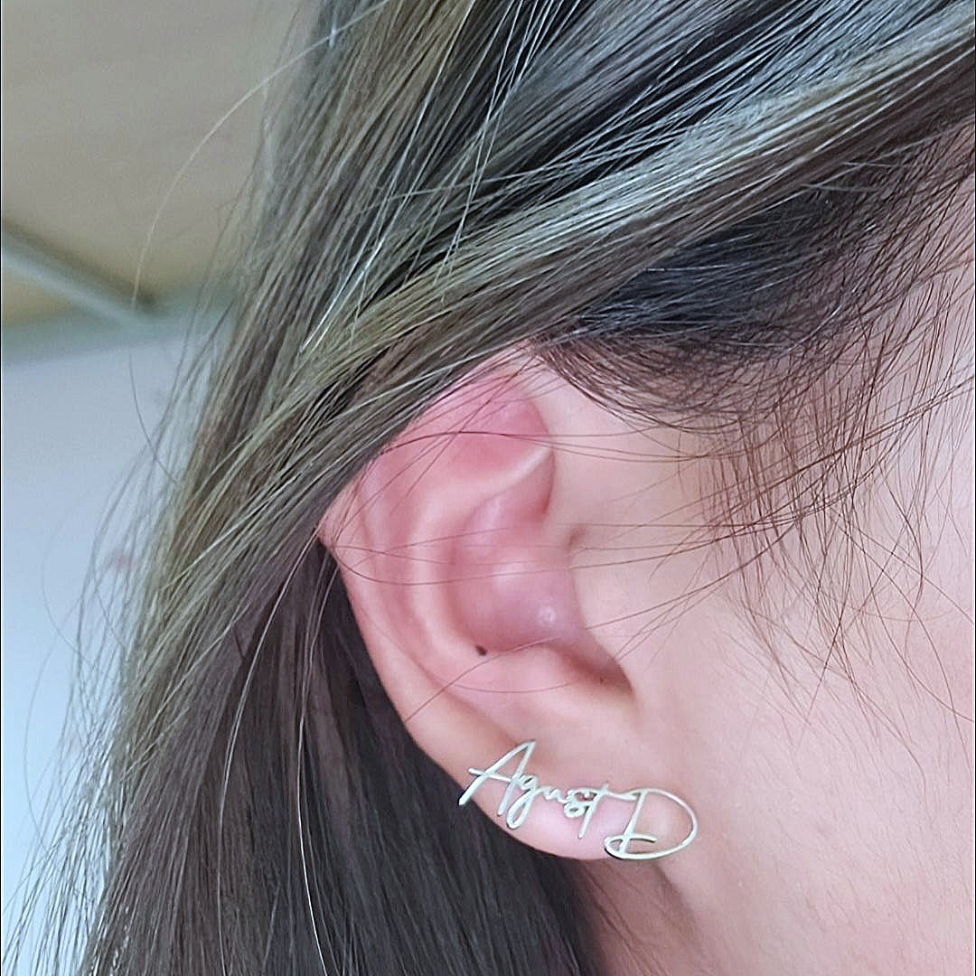 BRINCOS BTS - AGUST D PAR EM AÇO INOXIDÁVEL