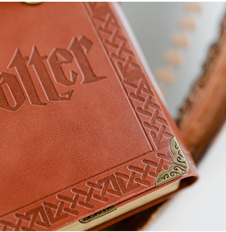 LIVRO RETRÔ/VINTAGE PARA ESCRITA + CANETA HARRY POTTER