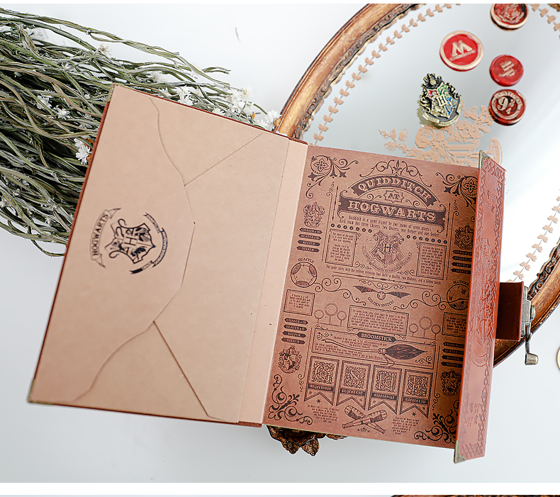RETRO/VINTAGE WRITING BOOK + HARRY POTTER PEN