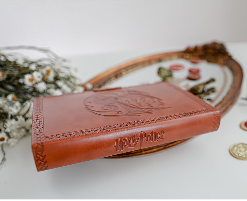 RETRO/VINTAGE WRITING BOOK + HARRY POTTER PEN