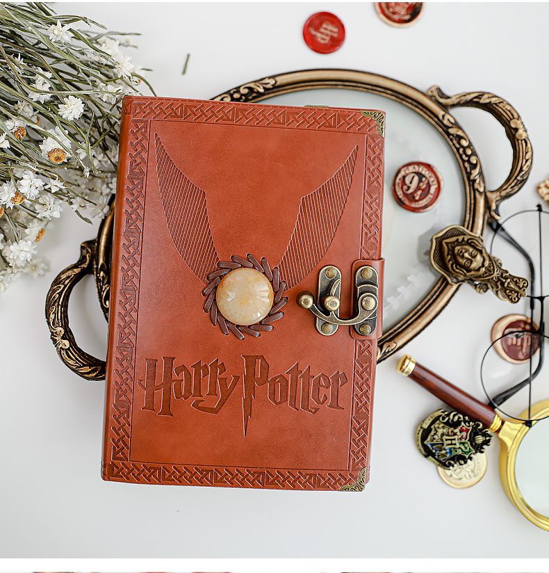 LIVRO RETRÔ/VINTAGE PARA ESCRITA + CANETA HARRY POTTER