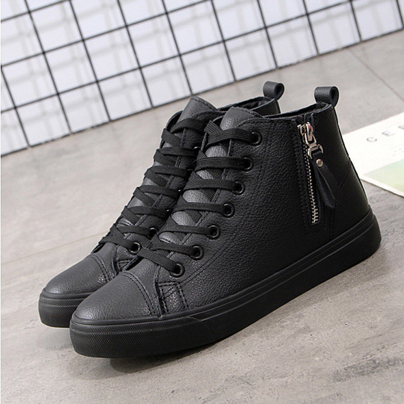 WOMEN’S HIGH-TOP SNEAKERS (black and white)