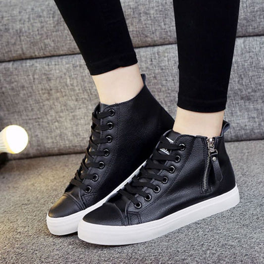 WOMEN'S HIGH-TOP SNEAKERS (black and white)