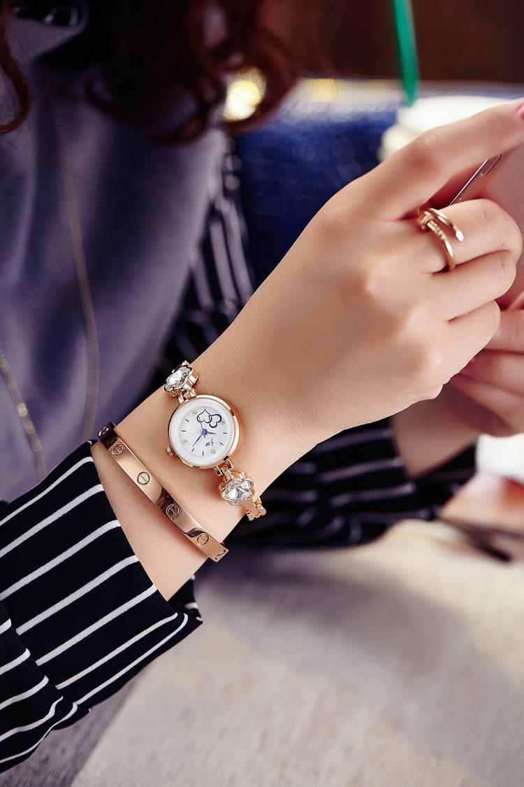 WOMEN'S WATERPROOF WATCH (silver and gold / in 3 colors)