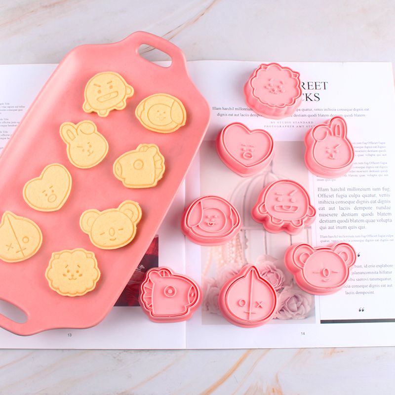 KIT CON 8 MOLDES PARA GALLETAS BT21 BTS