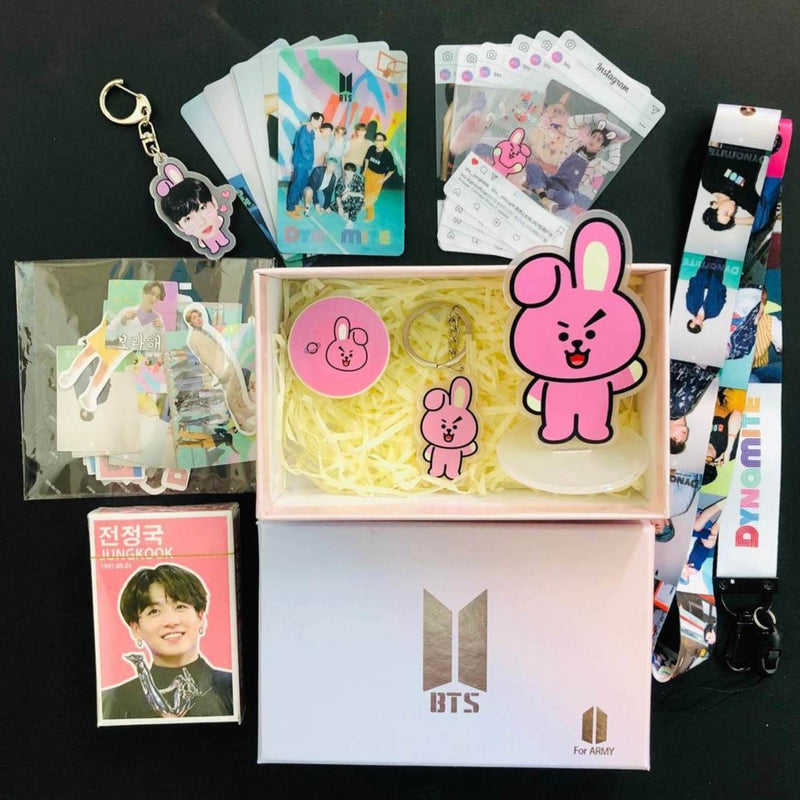 KITS BTS 117 PÇS TODOS OS MEMBROS (CAIXA PRESENTEÁVEL C/ VÁRIOS ITENS!✨)