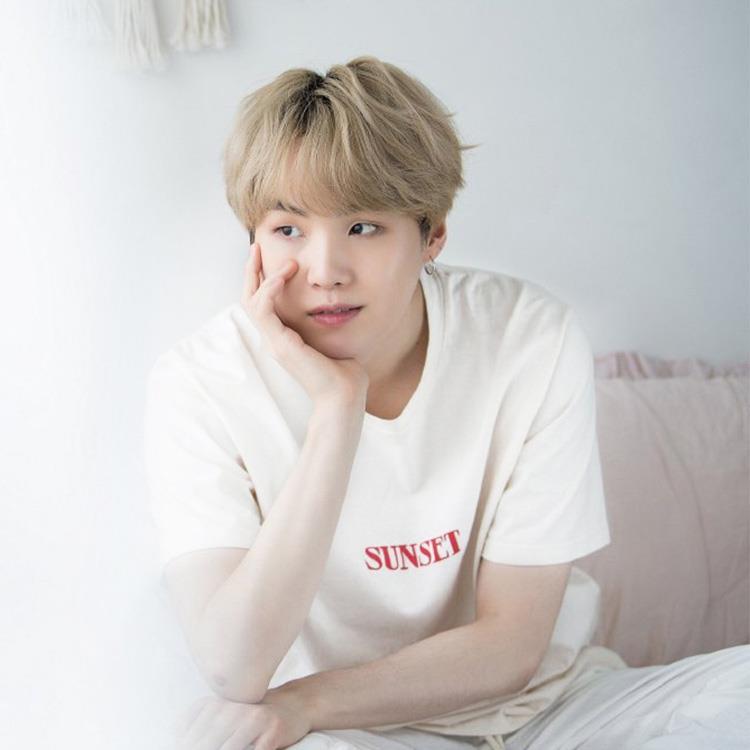 CAMISETA SUGA BTS 100% ALGODÃO