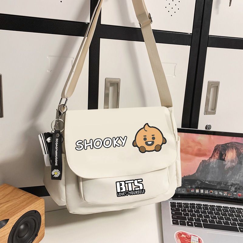 BOLSA BTS BT21 VÁRIOS MODELOS (preta e branca)