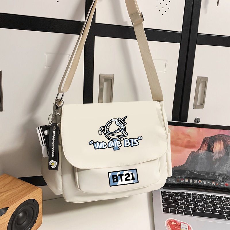 BOLSA BTS BT21 VÁRIOS MODELOS (preta e branca)