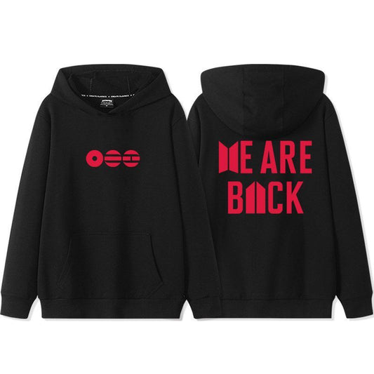 MOLETOM BTS "WE ARE BACK" (preto e branco)