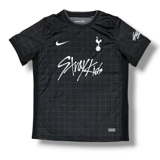 CAMISETA STRAY KIDS x TOTTENHAM