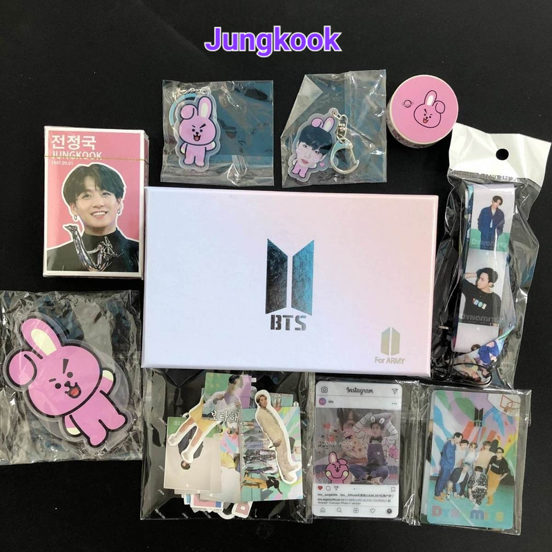 KITS BTS 117 PÇS TODOS OS MEMBROS (CAIXA PRESENTEÁVEL C/ VÁRIOS ITENS!✨)