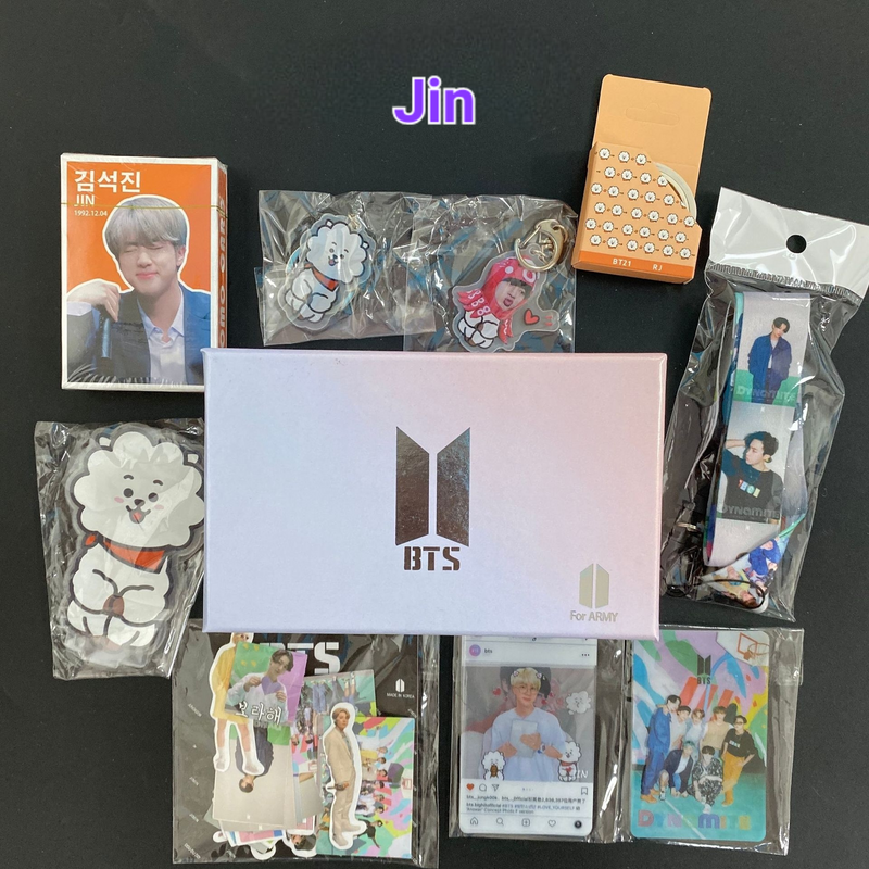 KITS BTS 117 PÇS TODOS OS MEMBROS (CAIXA PRESENTEÁVEL C/ VÁRIOS ITENS!✨)