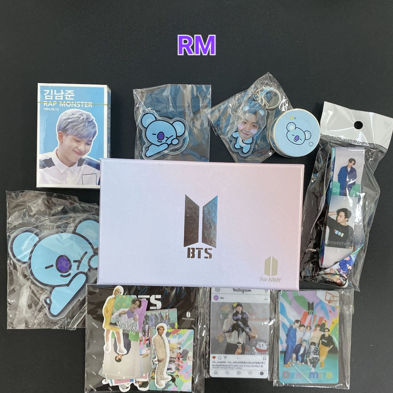 KITS BTS 117 PÇS TODOS OS MEMBROS (CAIXA PRESENTEÁVEL C/ VÁRIOS ITENS!✨)