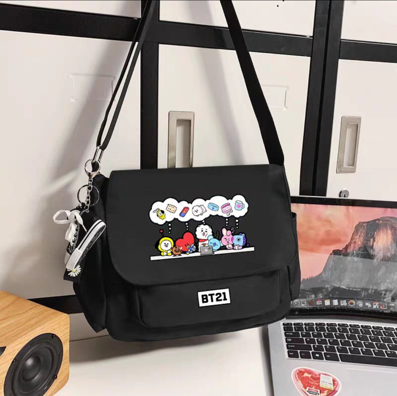 BOLSA BTS BT21 VÁRIOS MODELOS (preta e branca)