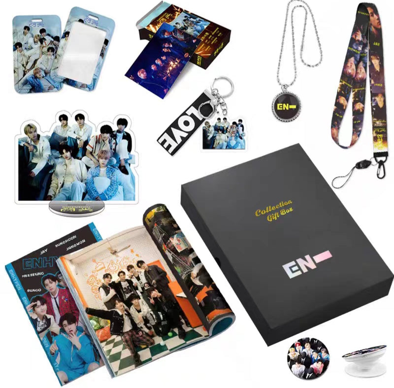 KIT C/ PHOTOBOOK, PHOTOCARDS, COLAR, POP SOCKET E + ITENS (VÁRIOS GRUPOS!✨)