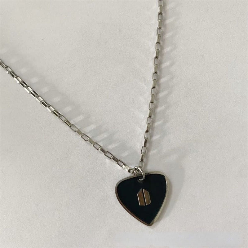 Púa DE GUITARRA SUGA BTS COLLARES DE ACERO INOXIDABLE